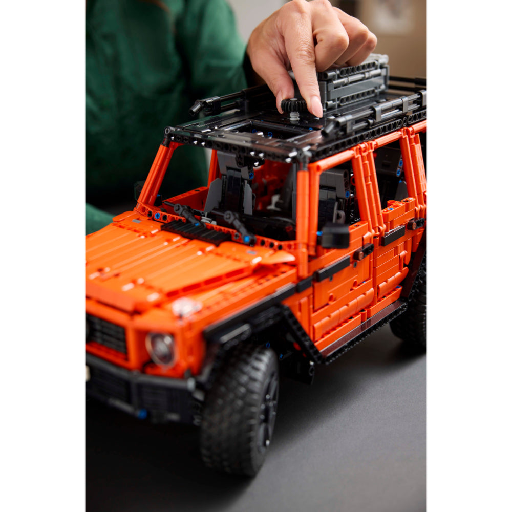 LEGO® Technic: Mercedes-Benz G 500 Professional Line (42177)_012