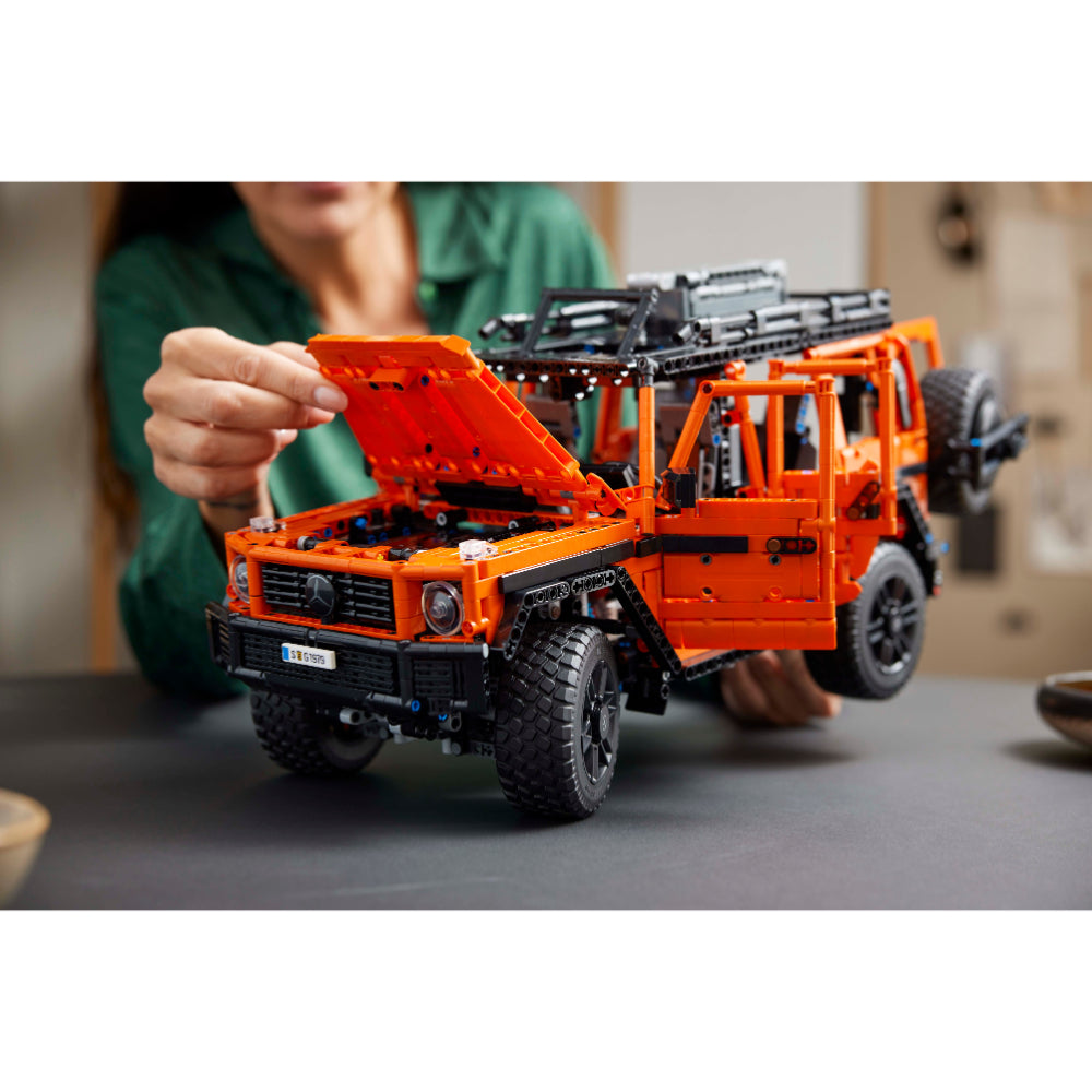 LEGO® Technic: Mercedes-Benz G 500 Professional Line (42177)_010