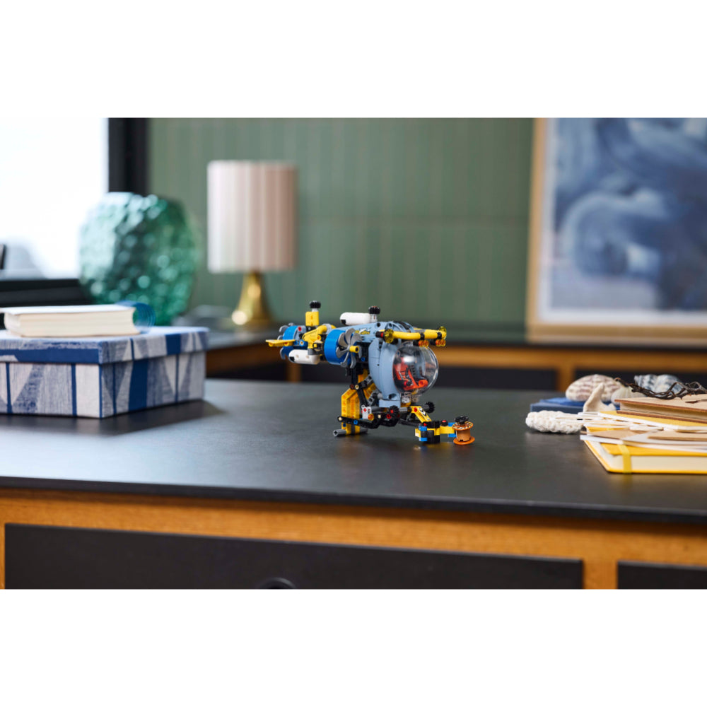 LEGO®Technic: Submarino de Aguas Profundas (42201)_012