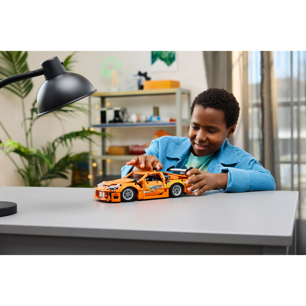 LEGO®Technic: Fast And Furious Toyota Supra Mk4 (42204)_013
