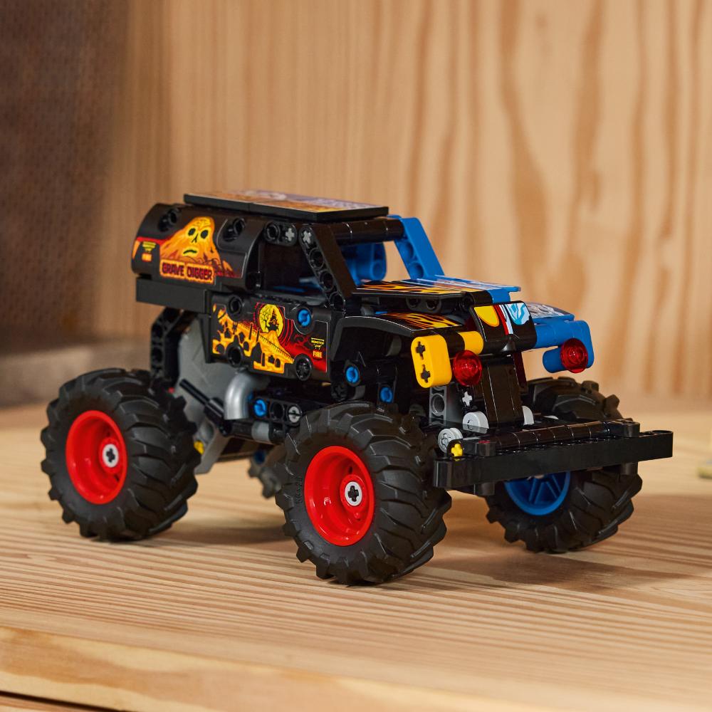 MONSTER JAM™ GRAVE DIGGER™ FUEGO Y HIELO