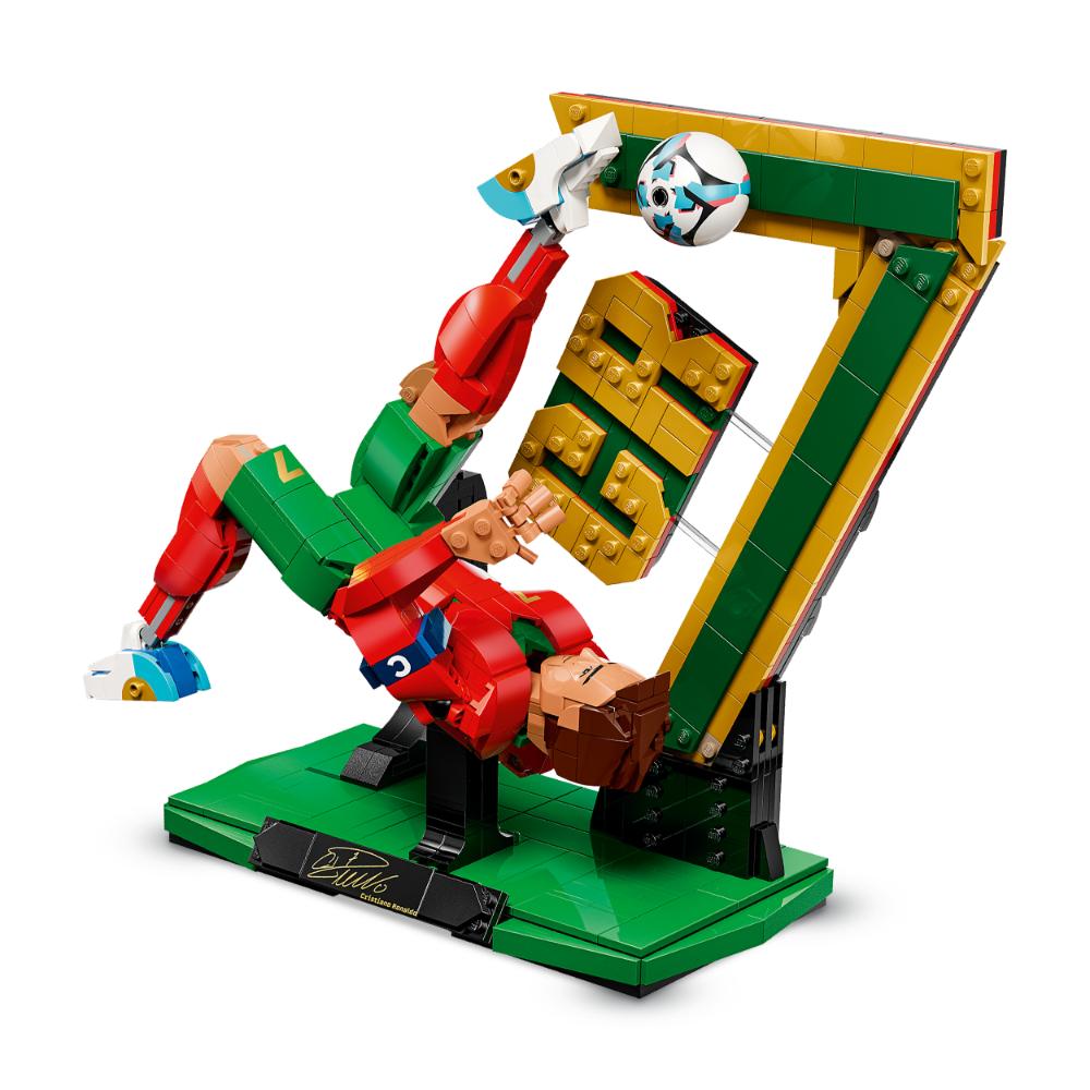 LEGO®Editions, Editions Sports: Cristiano Ronaldo: Leyenda Del Fútbol (43016)_004