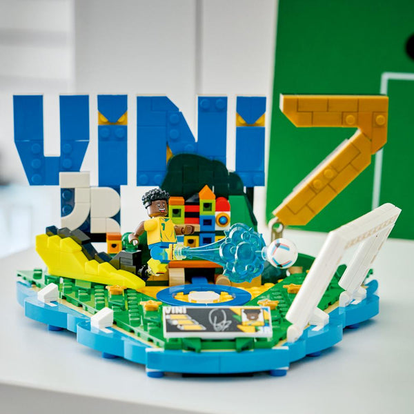 LEGO®Editions, Editions Sports: Vini Jr.: Fenómenos Del Fútbol (43027)_009