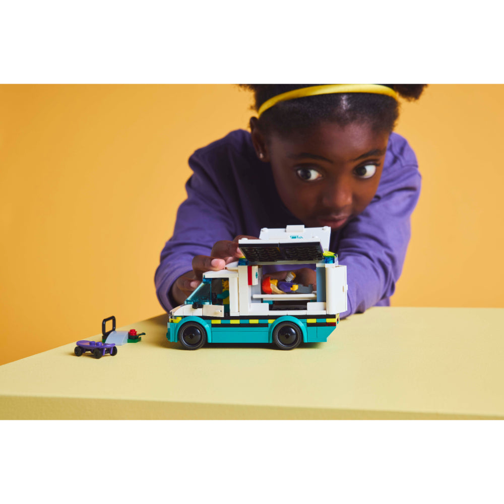 LEGO®City: Ambulancia De Emergencias (60451)_010