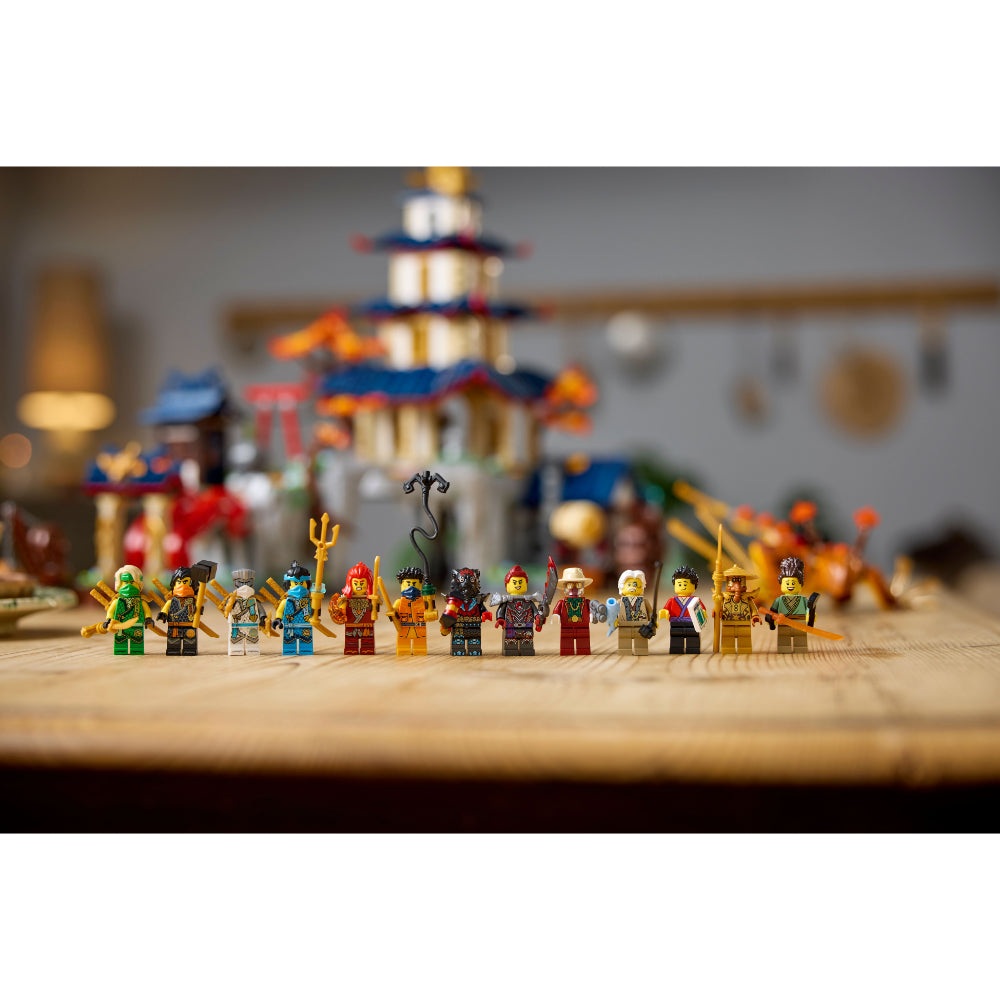 LEGO® Ninjago: Ciudad-Templo Del Torneo (71814)_011