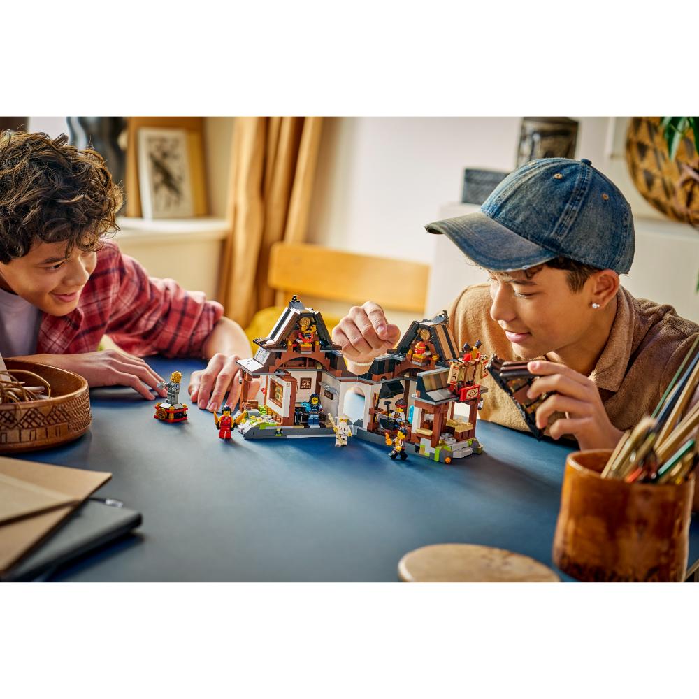 LEGO®Ninjago: Herrería Cuatro Armas: 15 Aniversario (71858)_010
