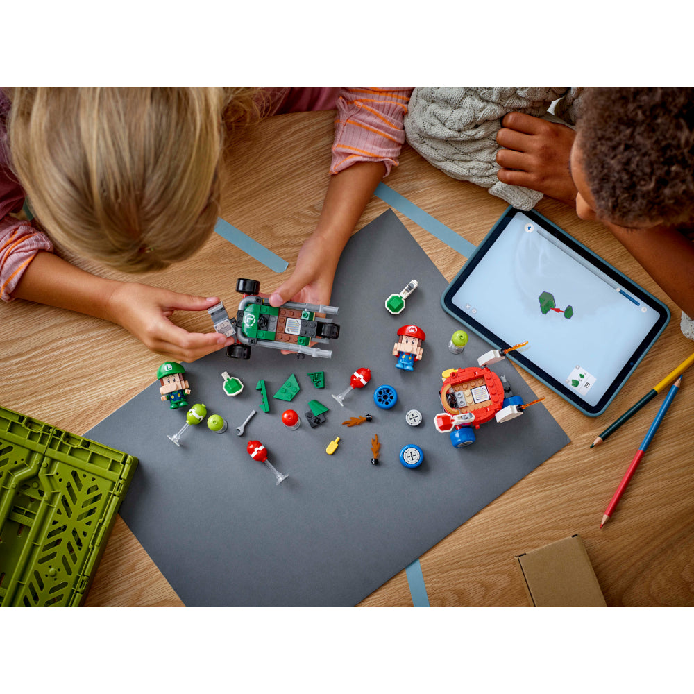 LEGO® Super Mario: Mario Kart™: Bebé Mario Vs. Bebé Luigi (72034)_009
