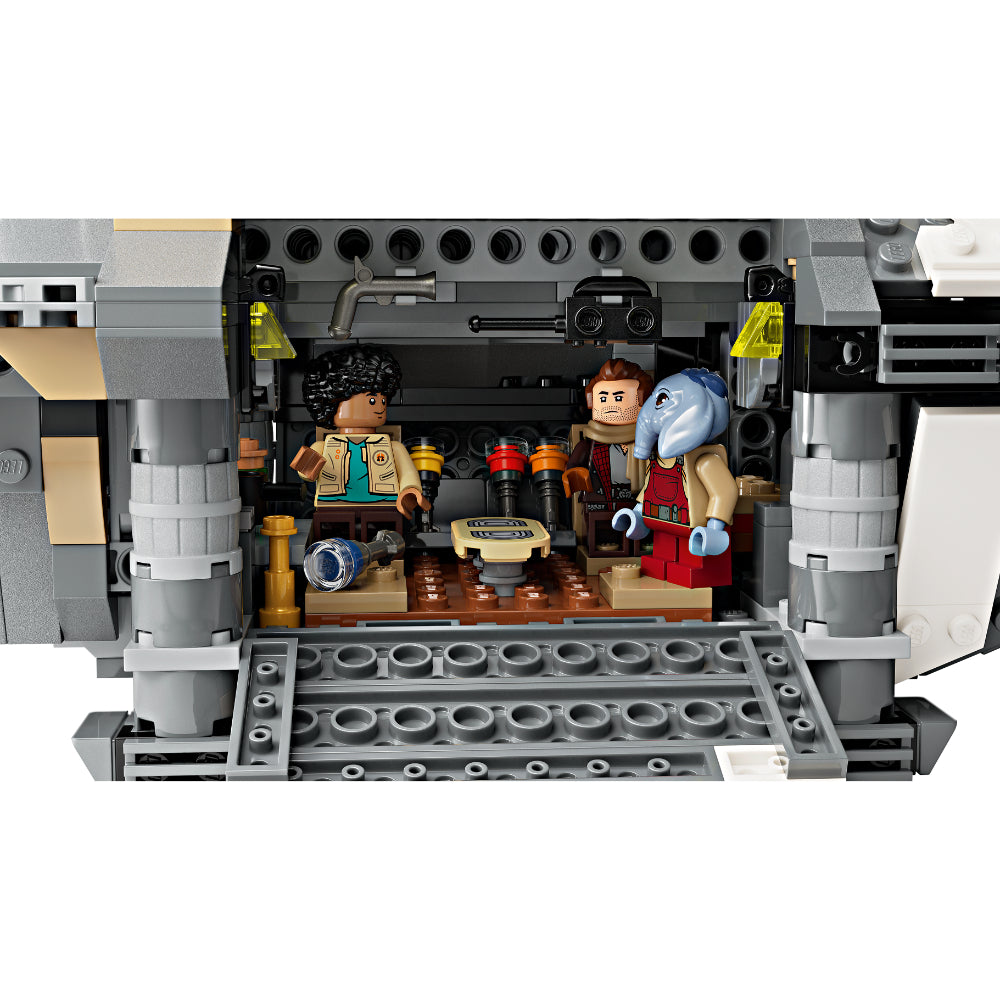 LEGO® Star Wars™: The Onyx Cinder (75374)_009