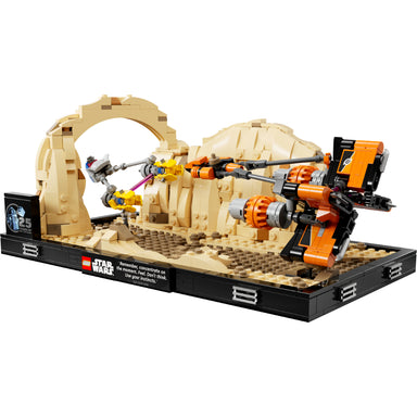 LEGO® Star Wars™: Diorama: Carrera De Vainas De Mos Espa (75380)_002