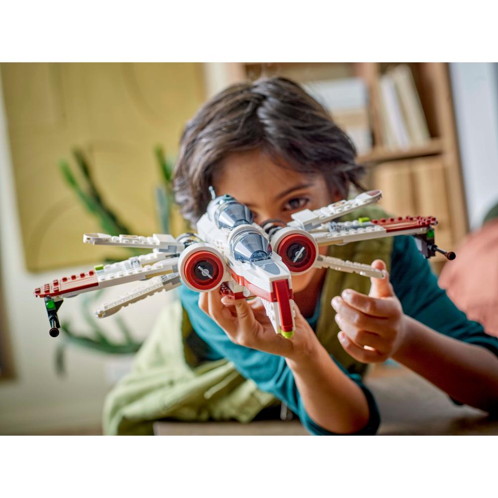 LEGO®Star Wars TM: Caza Estelar ARC-170 (75402)_011