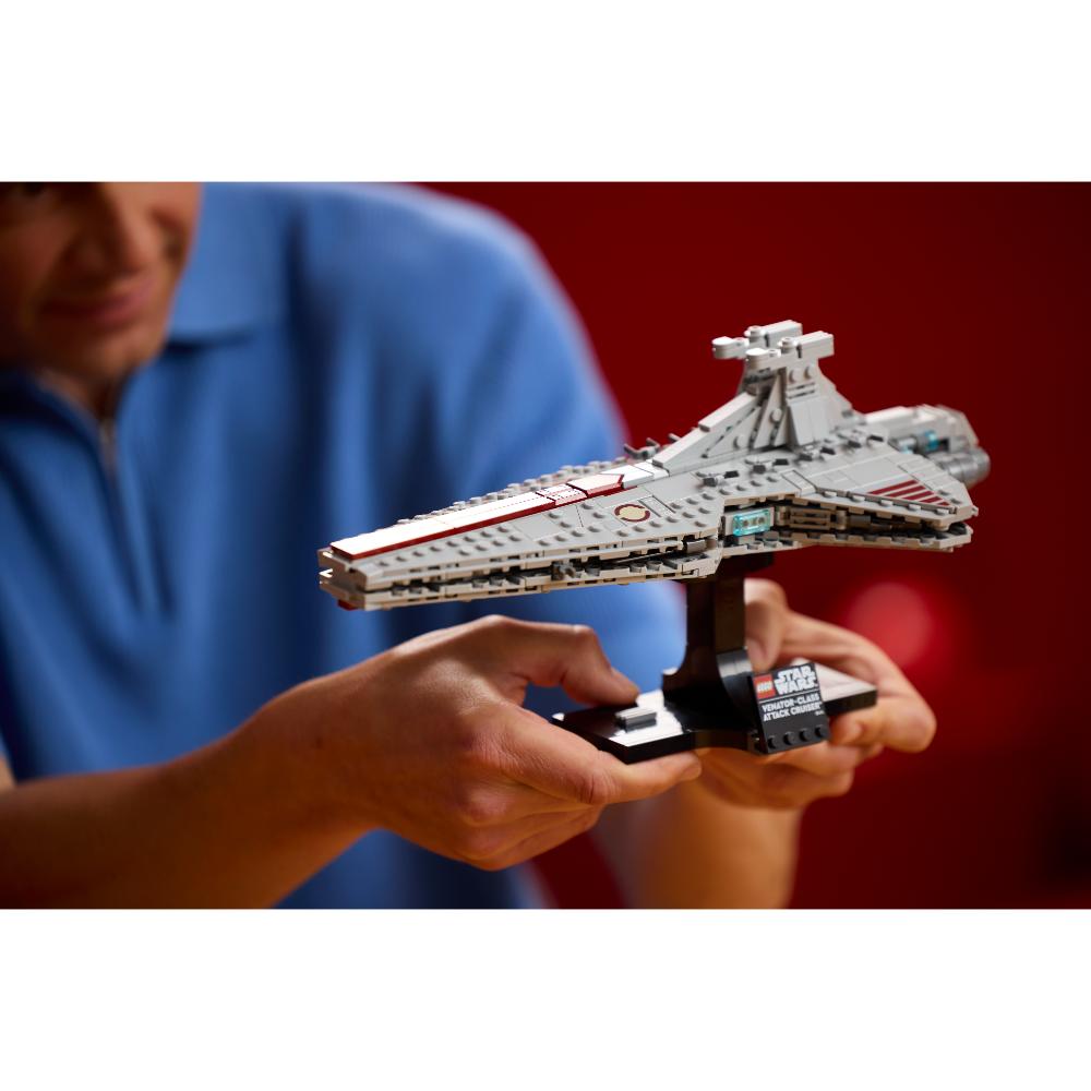 CRUCERO DE ATAQUE CLASE VENATOR