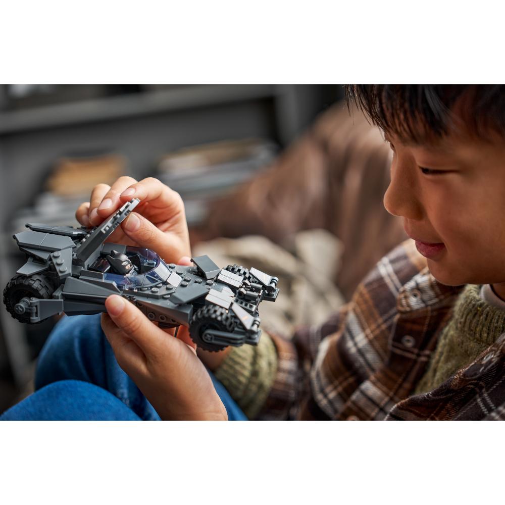 LEGO®Super Heroes: Batmóvil De Batman V Superman™ (76331)_010