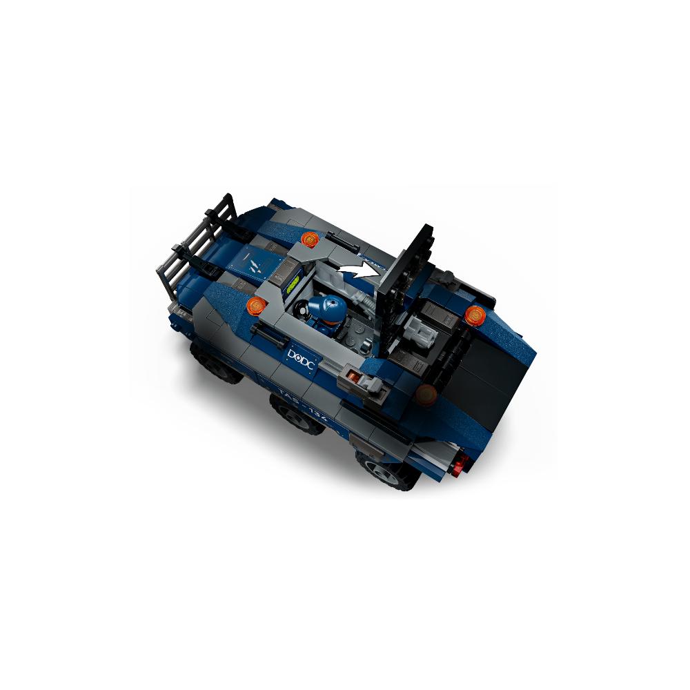 LEGO®Super Heroes: Spider-Man: Persecución Del Furgón Penitenciario (76349)_006