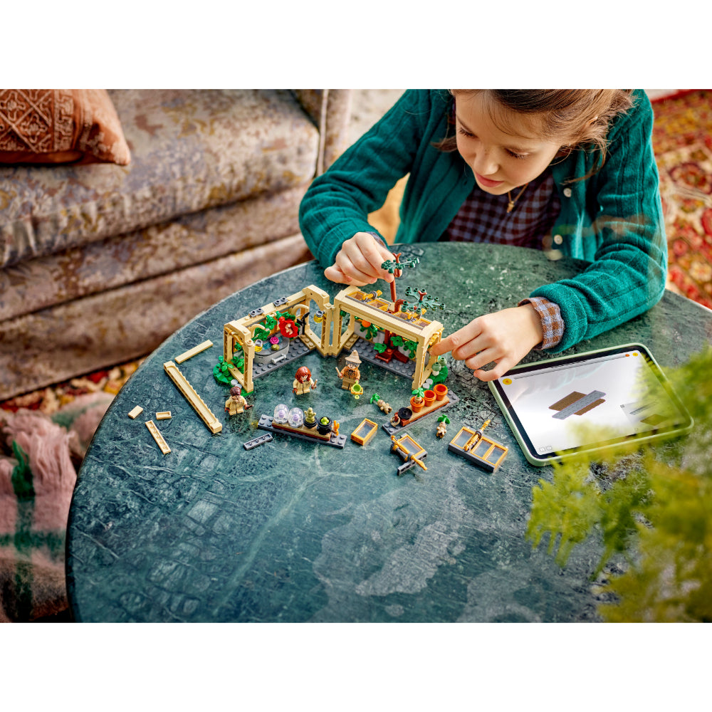 LEGO®Harry Potter Tm: Castillo De Hogwarts™: Clase De Herbología (76445)_008
