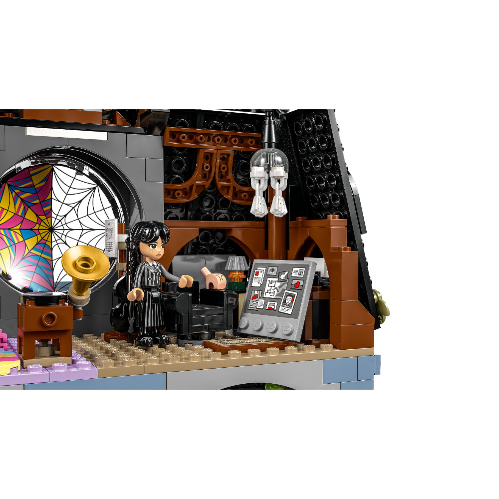 LEGO® Wednesday: Dormitorio De Merlina Y Enid (76781)_007