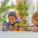 LEGO® Friends Casas Familiares de Olly y Paisley (42620)_005