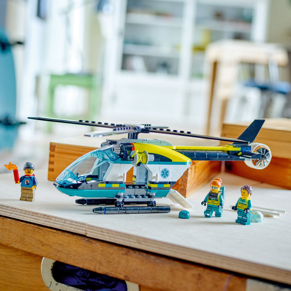 LEGO® City Helicóptero de Rescate para Emergencias (60405)_006