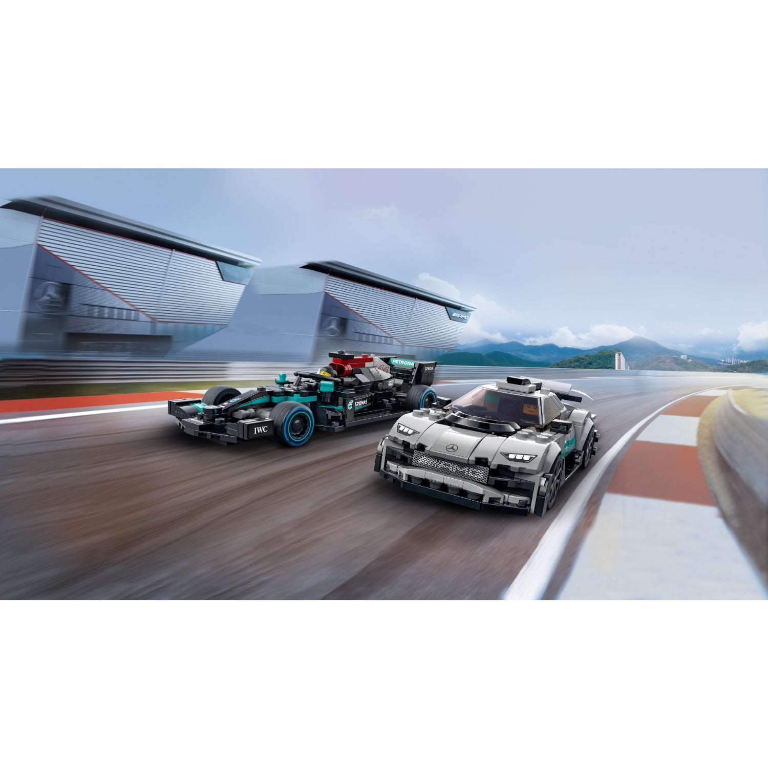 LEGO® Mercedes-AMG F1 W12 E Performance y Mercedes-AMG Project One (76909)